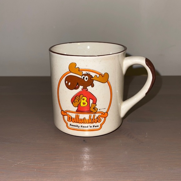 Vintage Bullwinkle’s Family Food ‘n Fun Collector Mug - Picture 2 of 8